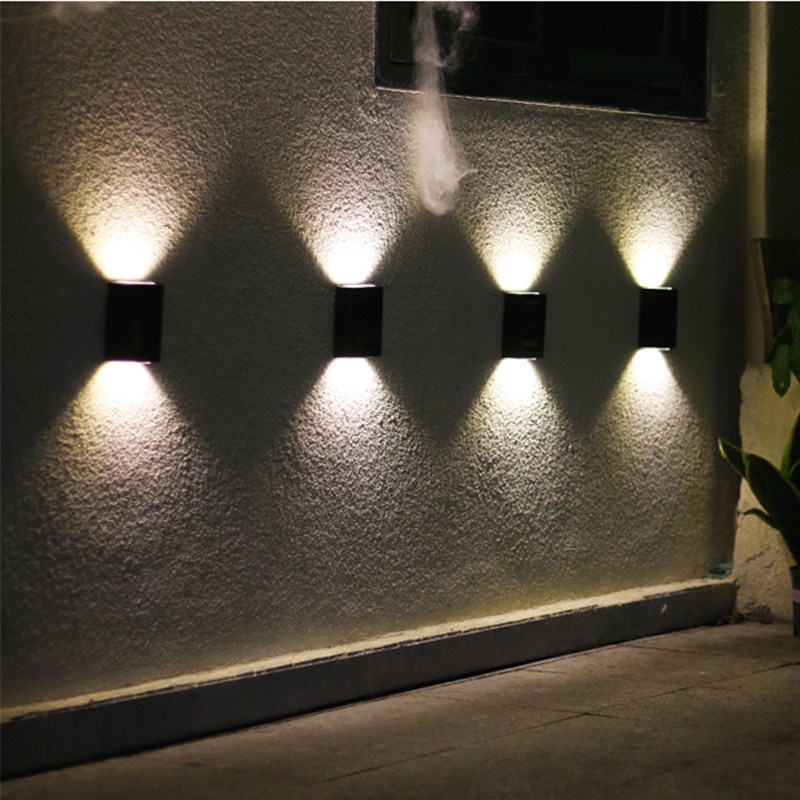 Đèn LED thông minh chống nước sử dụng năng lượng mặt trời