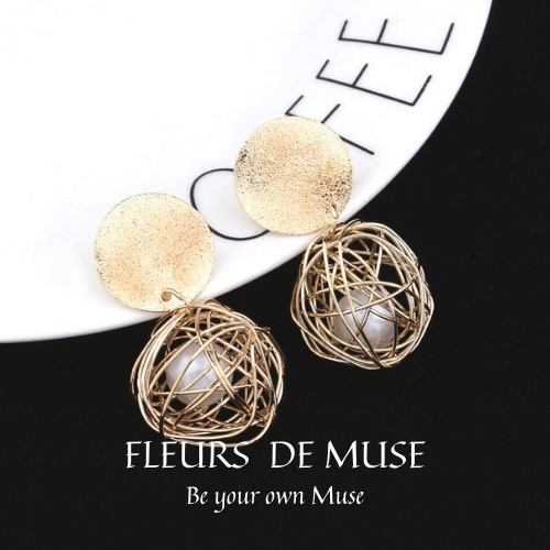 Khuyên tai tròn thiết kế độc đáo Fleurs de Muse