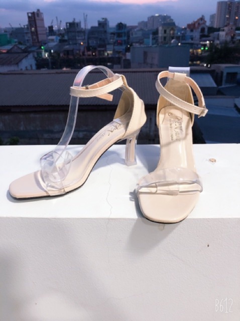 Giày cao gót 7p quai trong màu bít gót ST