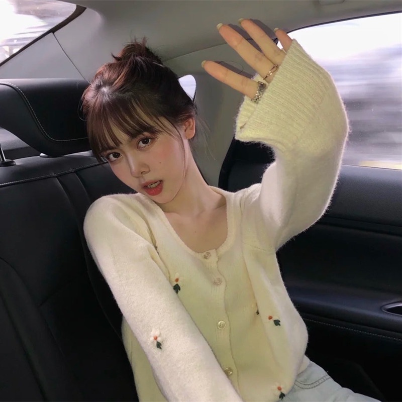 [ORDER] Áo len cardigan thêu hoa nổi