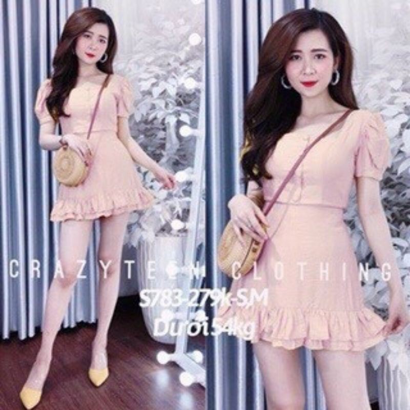 Set áo croptop cổ vuông đính nút ngực và chân váy bèo