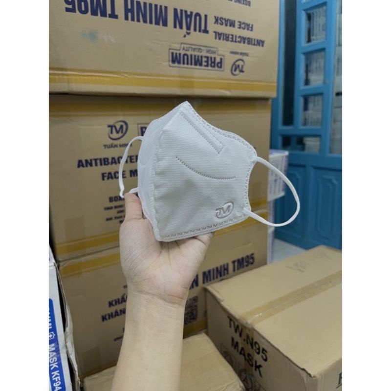 [50 chiếc] Khẩu trang 6D (TM.N95) Mask Platinum, Kháng khuẩn, chống bụi mịn - Chính hãng công ty Tuấn Minh