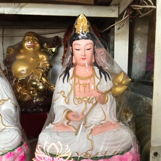 Tượng Đại Thế Chí Bồ Tát ngồi màu trắng cao 45cm - LHDTC657