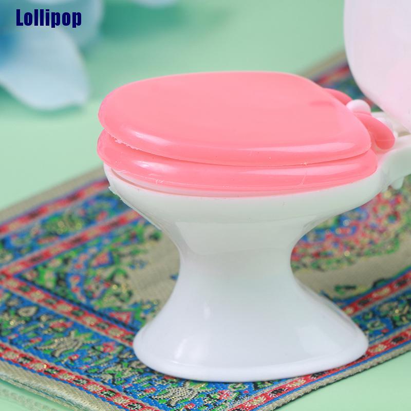 Bồn cầu mini dùng trang trí nhà búp bê