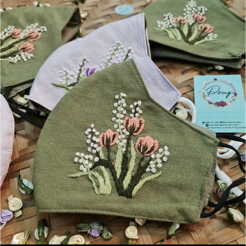 Khẩu trang thêu tay