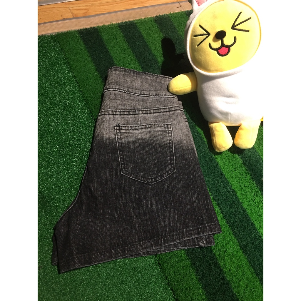 Quần short jeans nữ,Quần jeans cạp cao,Quần bò loang thời trang,khoe đường cong của các chị em phụ nữ | BigBuy360 - bigbuy360.vn