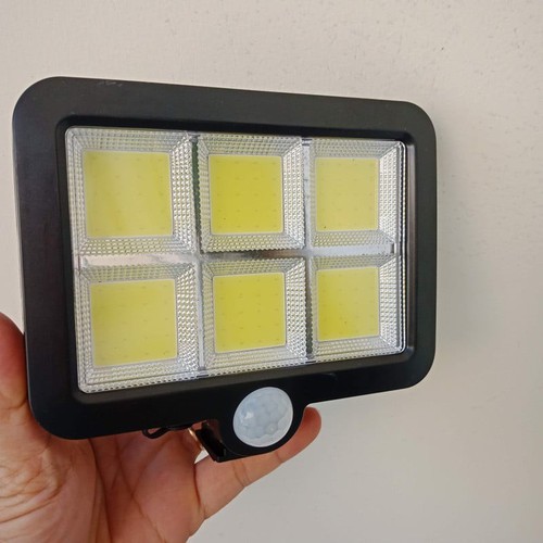 Đèn  CHIẾU ĐƯỜNG SOLAR 120 LED gắn tường SL-F120