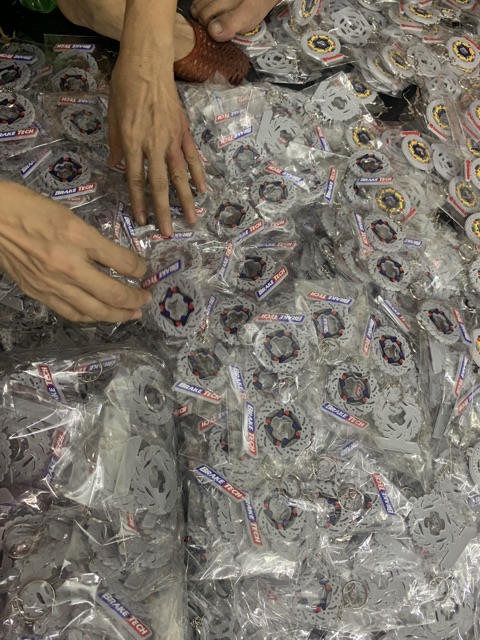 Móc khoá cao su hình đĩa Brake Tech cực hot