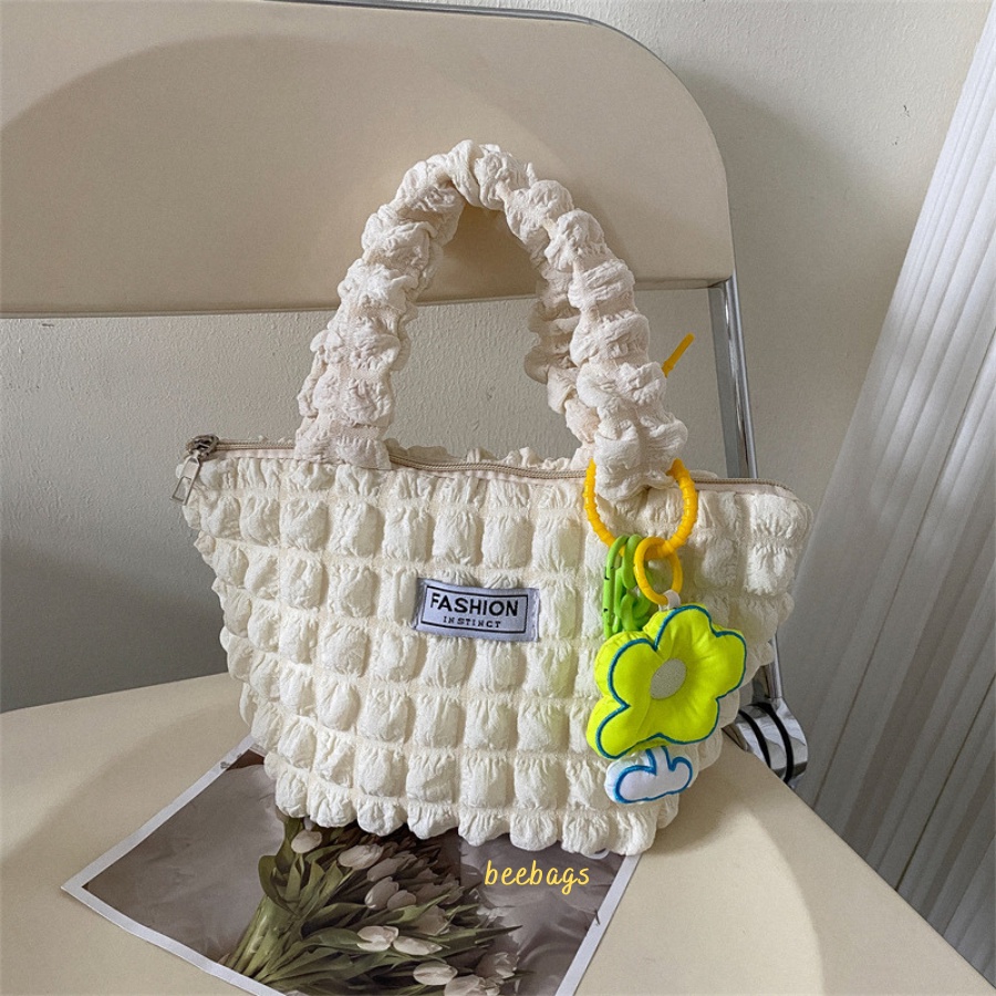 Túi Đeo Vai Vải Xốp Kèm Móc Khóa Xinh Xắn Màu Trắng Và Đen | TX40 | Túi Vải Cầm Tay Phù Hợp Mọi Outfit Đi Chơi, Cafe