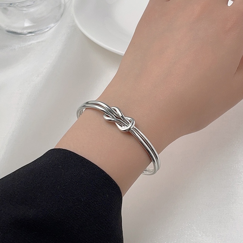 Vòng Tay Hai Lớp Thắt Nút Bằng Kim Loại Bóng Thời Trang Gợi Cảm Có Thể Điều Chỉnh Cho Nữ