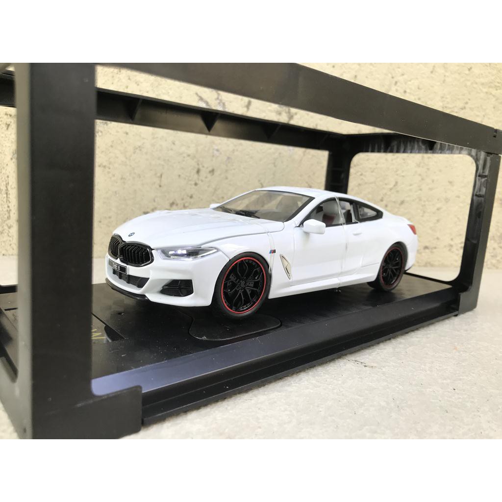 Mô hình xe ô tô BMW 840I Coupe 2020 1:24