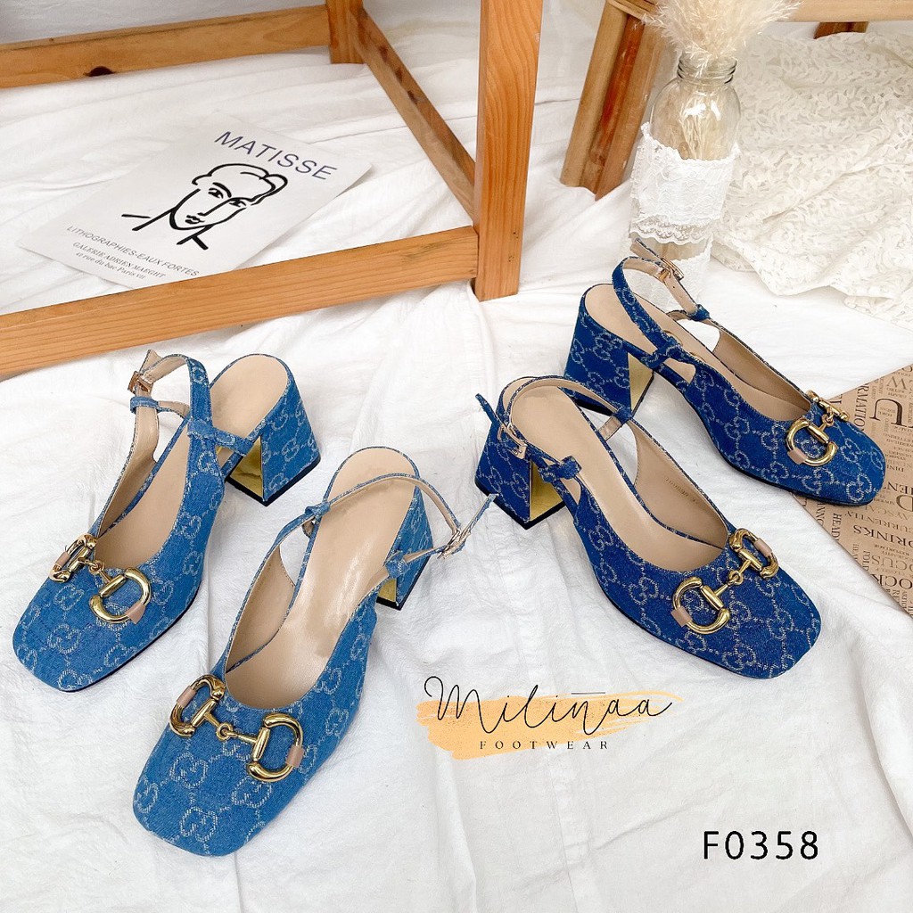 GIÀY SANDAL NỮ KIỂU BÍT MŨI VUÔNG HỌA TIẾT JEANS KHÓA CHỮ I F0358
