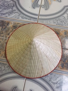 Nón lá trẻ em giá 110k/5 cái