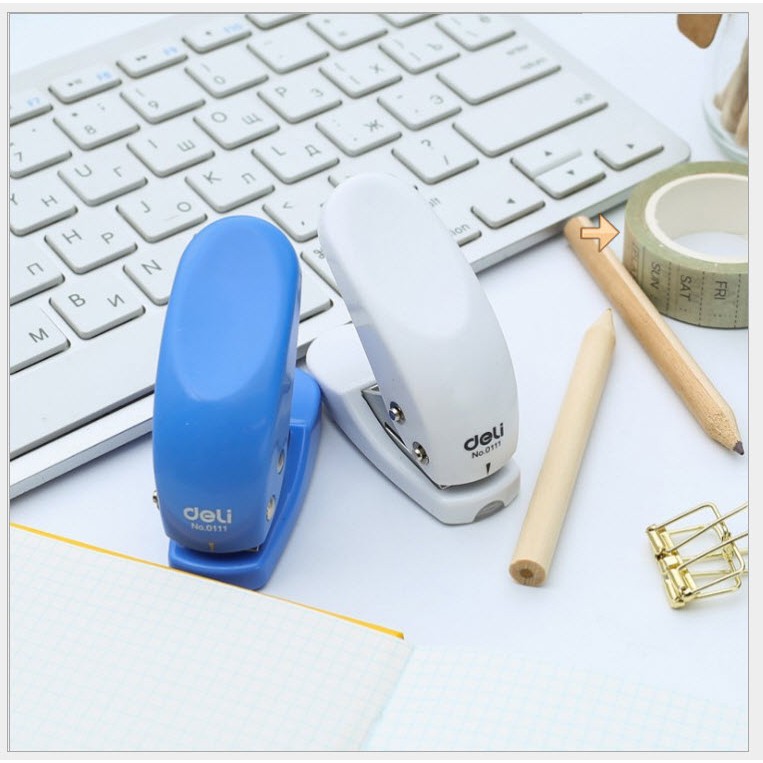 Dụng Cụ Bấm Lỗ Trên Giấy Rời Tiện Dụng - 0111 Deli