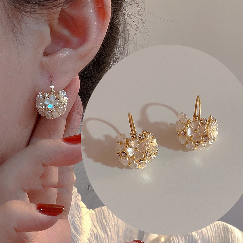 Khuyên Tai Hình Hoa Độc Đáo Thời Trang Thanh Lịch