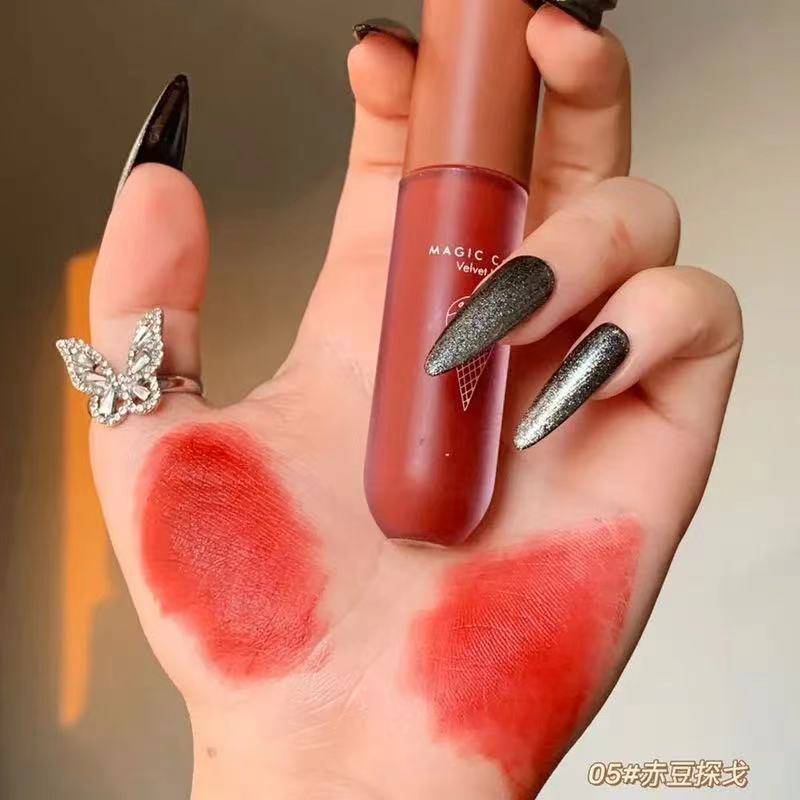 [Hàng mới về] Son kem trang điểm dưỡng ẩm lâu trôi chống thấm nước thiết kế họa tiết que kem đáng yêu