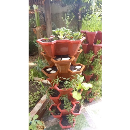 Chậu nhựa tam giác xếp tầng