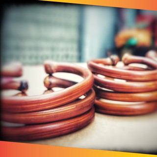 Vòng VINE Kim cang thừng Tây Tạng loại mộc 10 li màu nâu tự nhiên