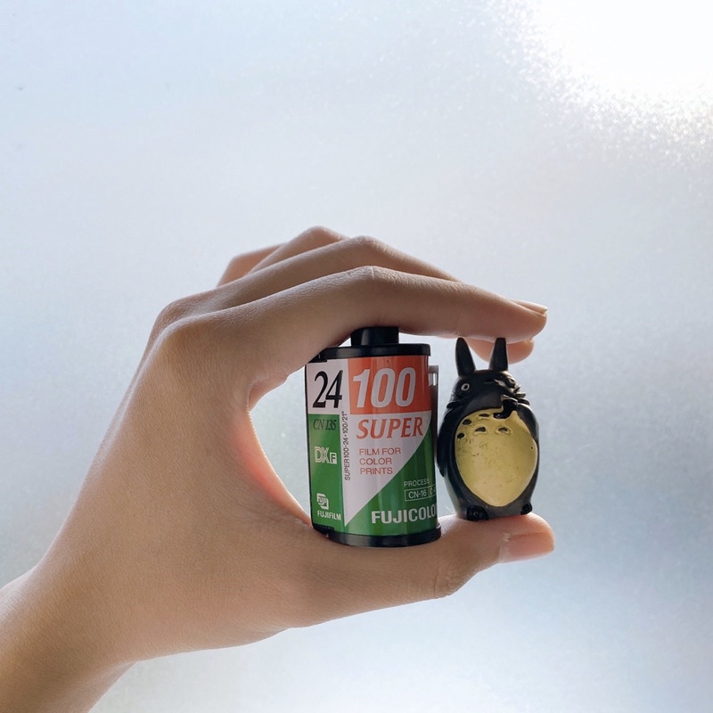 Film chụp ảnh outdate 135 Fuji Super 100/400 - date 2008
