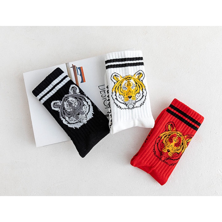 Vớ hình mặt Hổ cao cổ Nam Nữ phong cách thể thao, năng động.