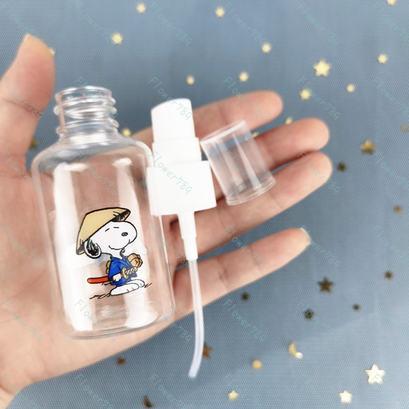 Chai xịt chiết mỹ phẩm WE FLOWER họa tiết Snoopy hoạt hình đáng yêu 50ml dành cho du lịch