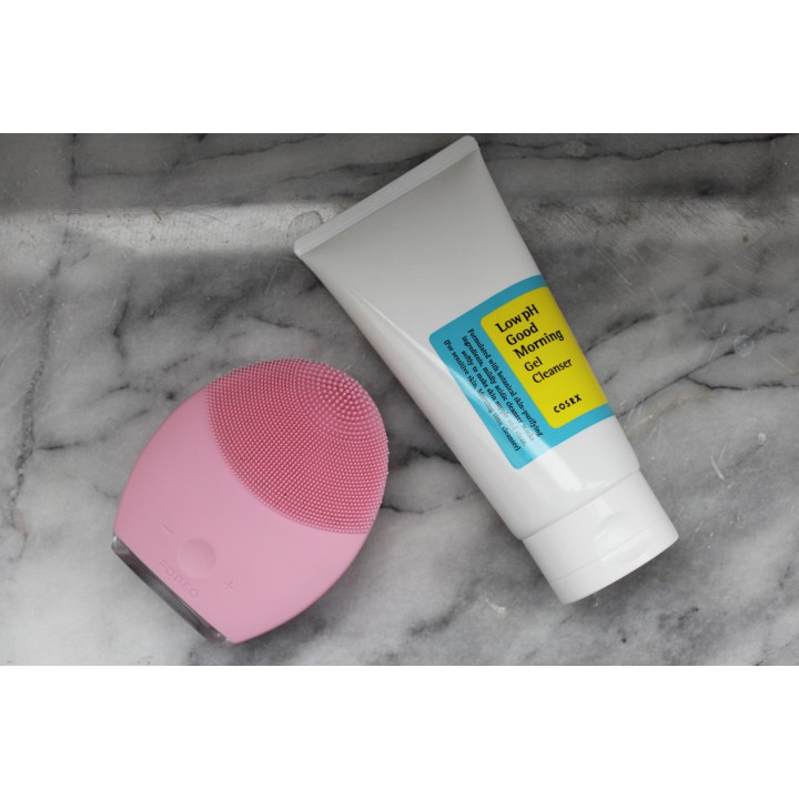 Sữa rửa mặt dạng gel dịu nhẹ Cosrx Low PH Good Morning Gel Cleanser