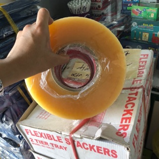 Băng keo trong đục 1 cuộn năng 1kg
