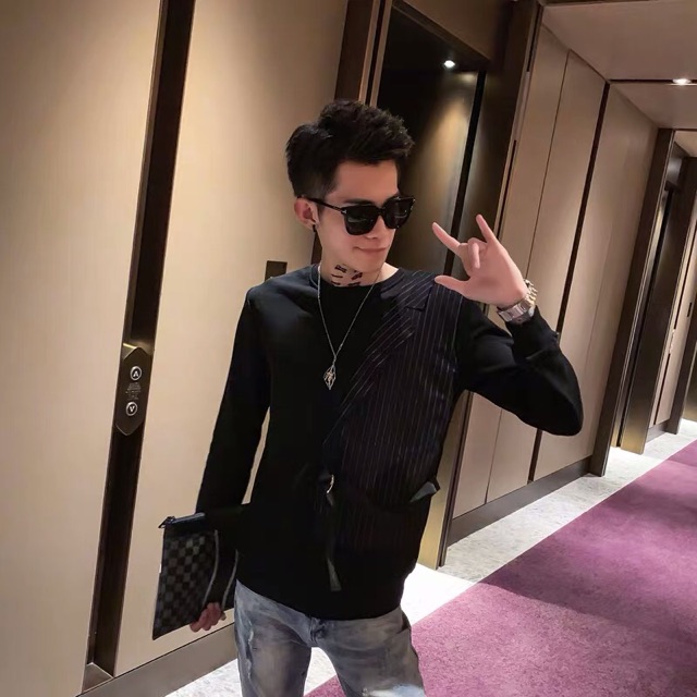 Áo thun nỉ mix nửa thân vét