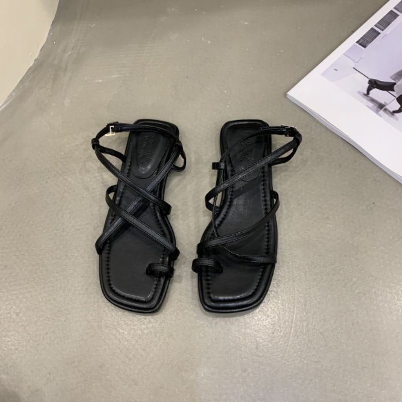 Dép sandal dây xỏ ngón phong cách Ulzzang