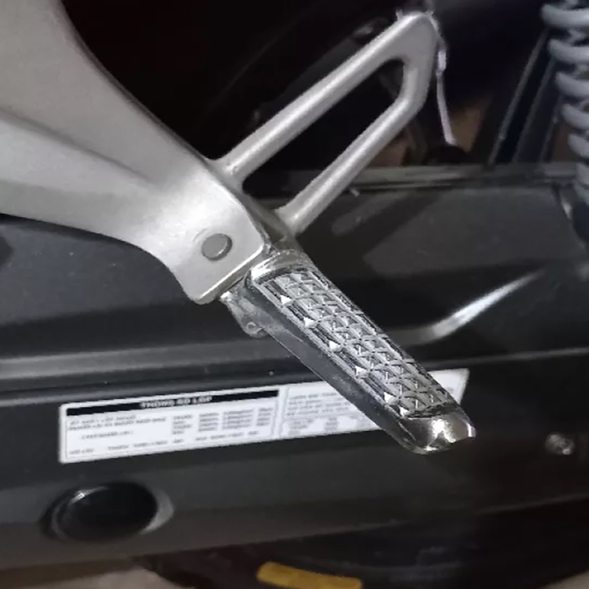 Gác chân sau wawe, dream, sirius, ex 150,… nhôm nguyên khối CNC, kiểu raider mẫu cao cấp, ONE RACING