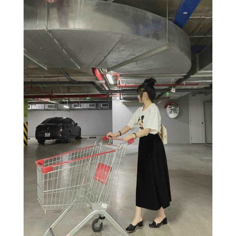 Hàng đẹp - 2021 Chân váy xếp ly dài Hàn Quốc midi cạp chun free size đen trơn