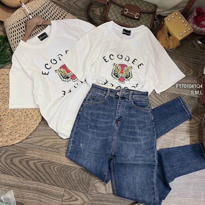 Quần jeans xanh trơn