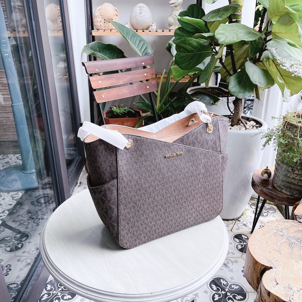 Túi Michael Kors - MK Jet Set dập logo - màu nâu -
