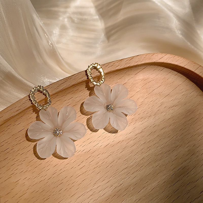 Khuyên Tai Hình Bông Hoa Phong Cách Thanh Lịch Dành Cho Nữ