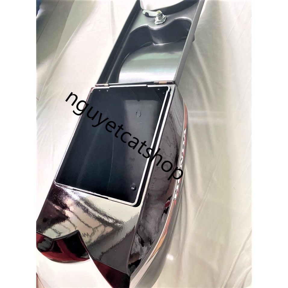 Thùng cốp giữa xe Dream