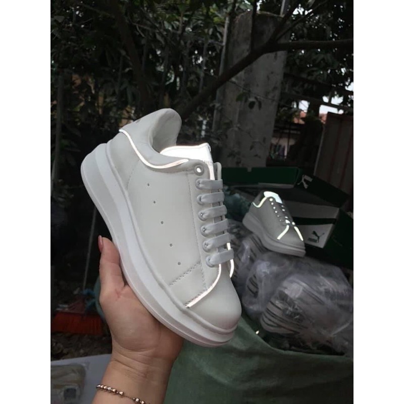 ✅[ Full Box + Bill ]Giày thể thao,Sneakers nam nữ mqen trắng gót đen,phản quang tăng chiều cao 4cm,êm chân(Tặng hộp)