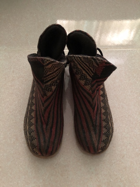 THANH LÝ GIÀY THỔ CẨM THÁI LAN