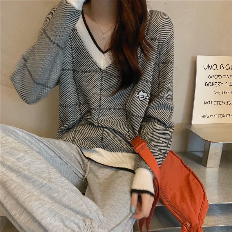 Áo Sweater Dệt Kim Tay Dài Cổ Chữ V Thiết Kế Mới Năng Động Thời Trang
