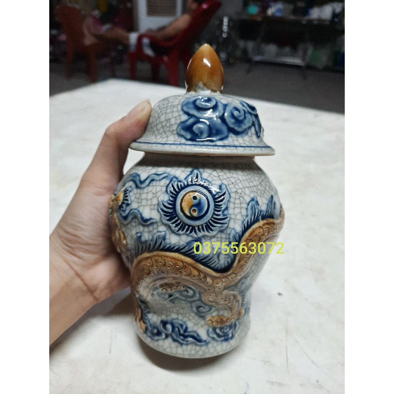 Chóe thờ men rạn đắp nổi. Giá 1 chiếc theo size Bát Tràng
