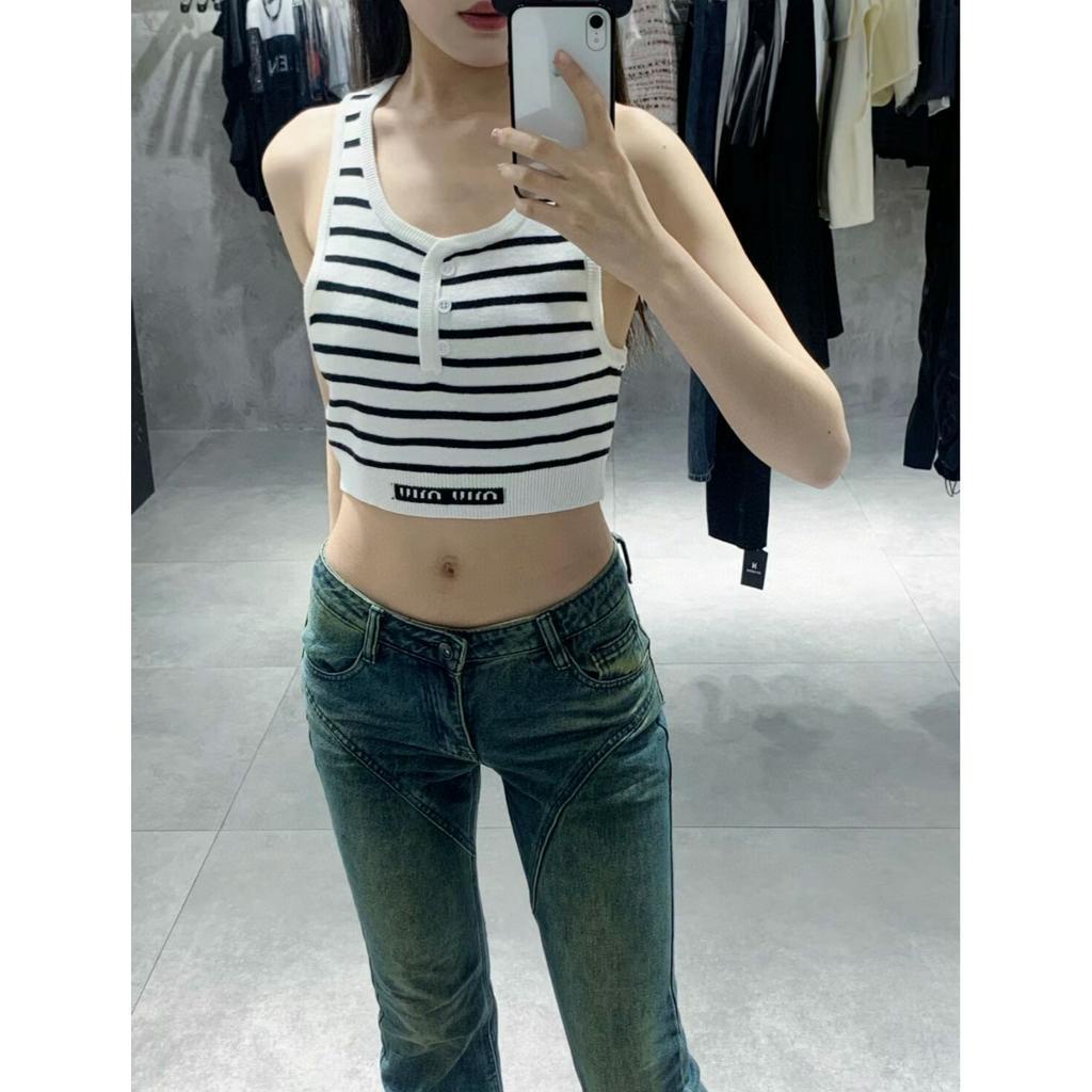 Áo Dệt Kim Sát Nách Kẻ Sọc Cá Tính Cho Nữ