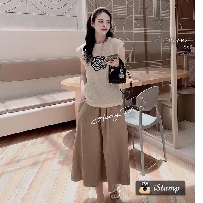 Set áo ngực hình hoa trà sát nách+ chân váy nâu xòe chữ A dáng dài!