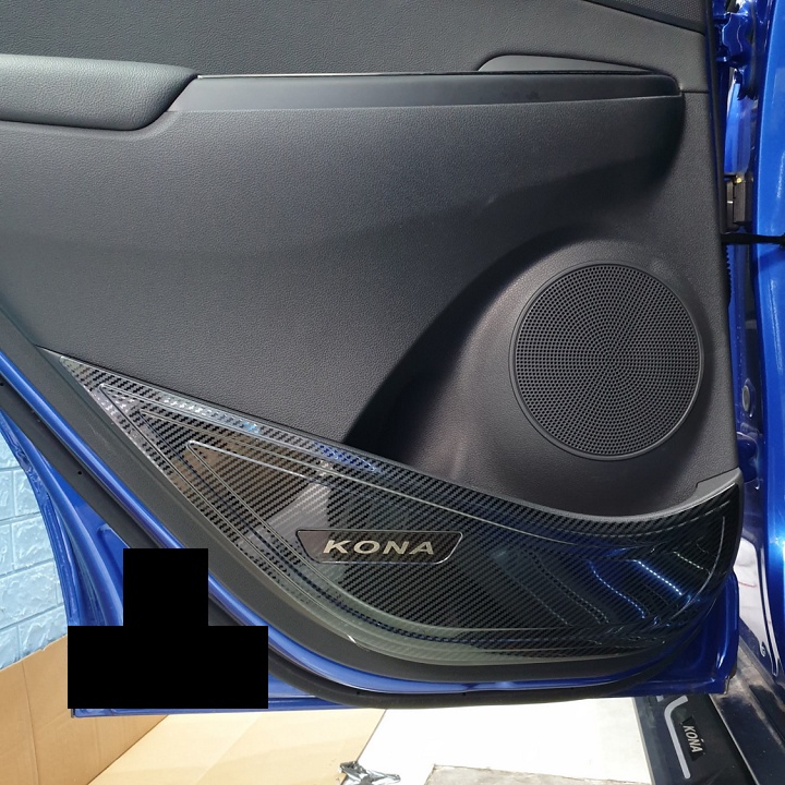 Bô 4 ốp tapli cửa xe KONA 2018 2019 2020 2021 2022  tặng kèm cuộn keo 3.M