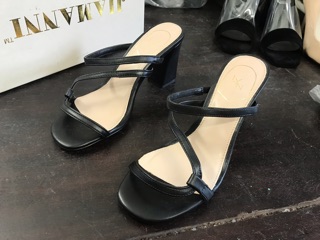 Sục gót to dây mảnh 7 cm sale 280k=>150k