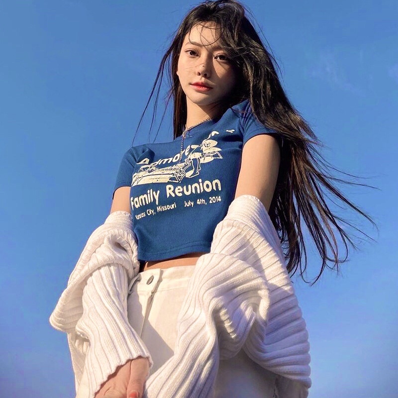 Áo Thun Croptop Tay Ngắn Cổ Tròn In Hoạ Tiết Dáng Ôm Body Phong Cách Năng Động Xinh Xắn, Xanh Family