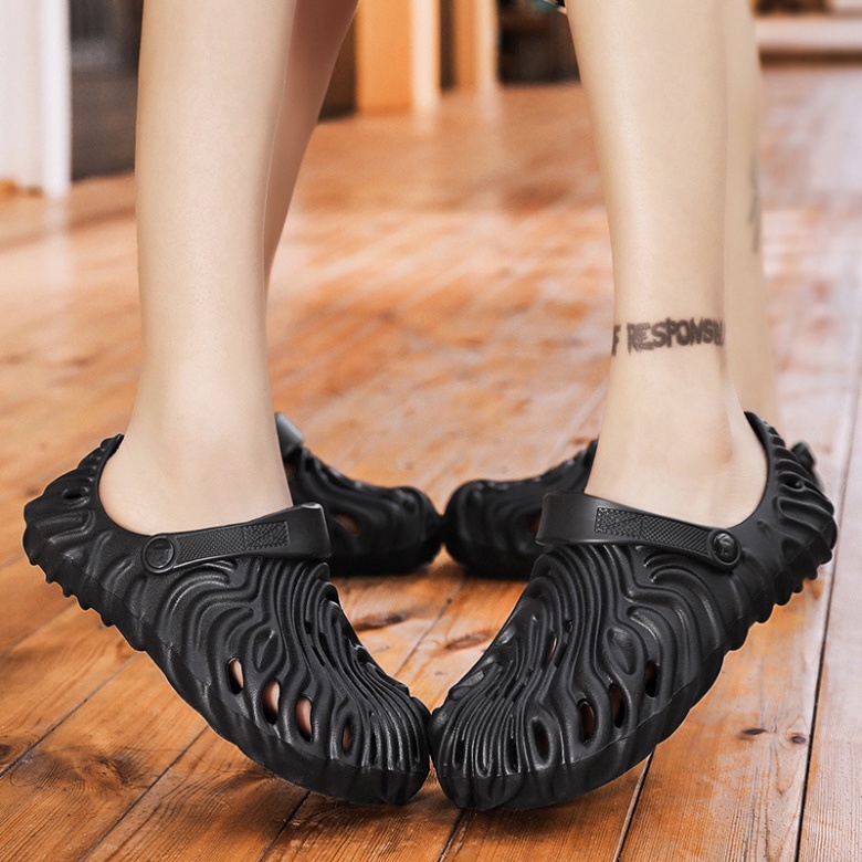 Giày sục nam đi mưa lỗ thoáng khí họa tiết gợn sóng siêu nhẹ siêu bền đi biển - GL041