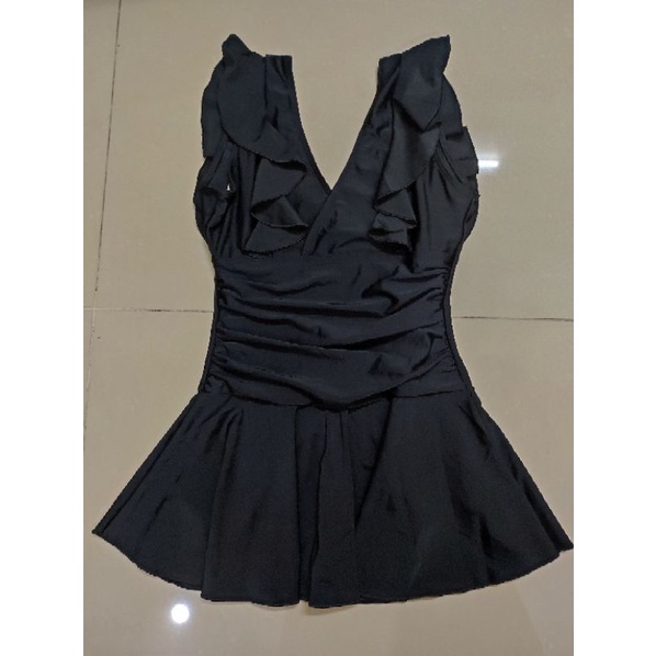 Đồ Bơi Nữ Liền Kín Đáo Hình Tại Shop