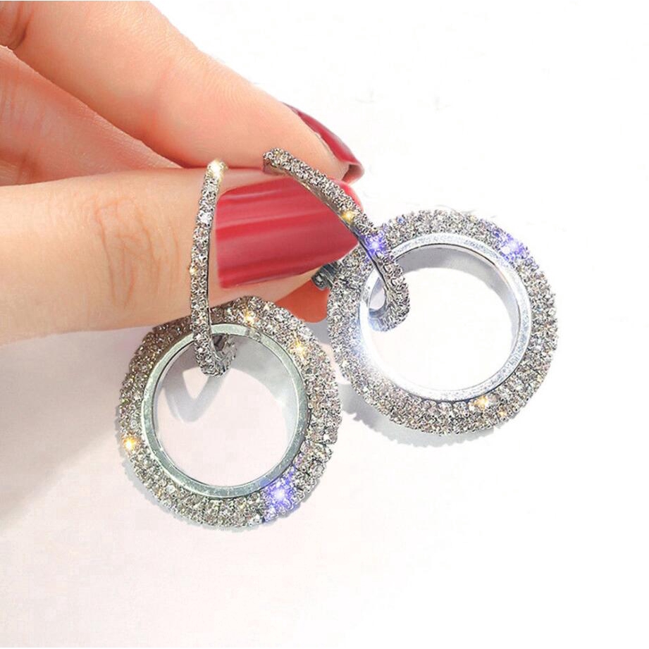 Hoa tai dáng vòng thời trang cho nữ