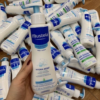 Kem dưỡng ẩm mustela cho bé 300ml Pháp