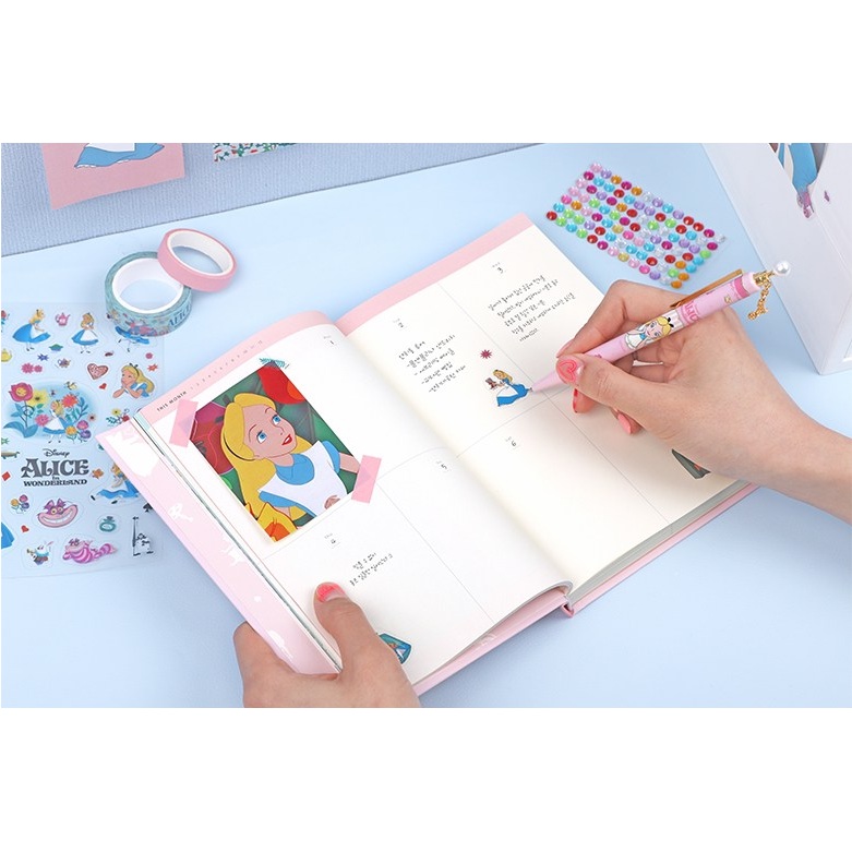 Bộ Sổ Nhật Ký Disney x Alice + Bút Màu Hồng Trắng