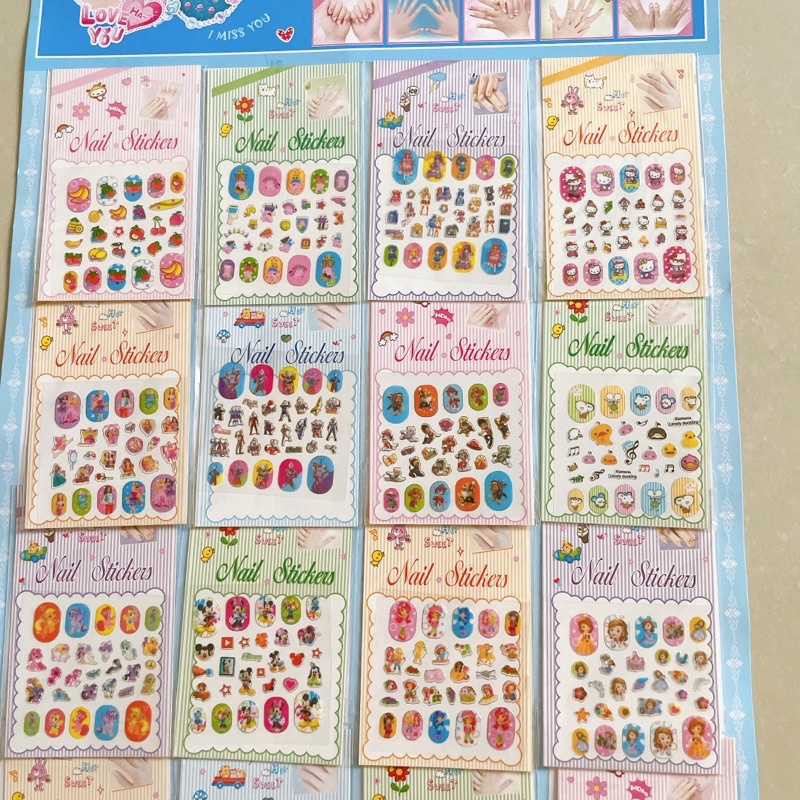 Vỉ 12 bộ dán móng tay siêu đẹp.của bé